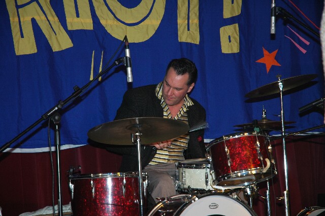 min 2005 11 25 riot 187